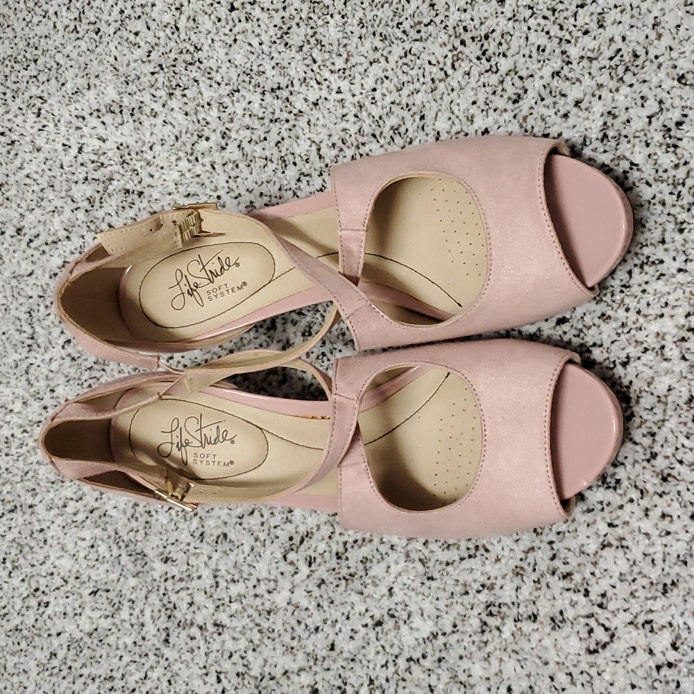 Pink open toe heels - Picture 2 of 3